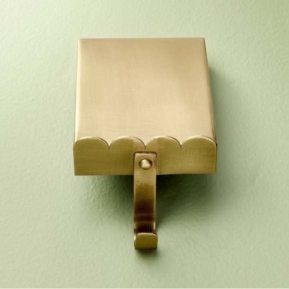 Title 
22" Scalloped Metal Christmas Card Holder - Picture 5 of 6